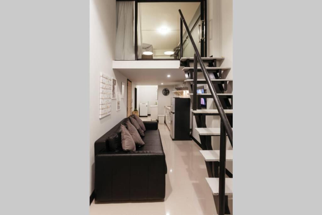 Ferienwohnung S1 Large Duplex Silom 3 Beds, Full Kitchen WIFI Bangkok Exterior foto